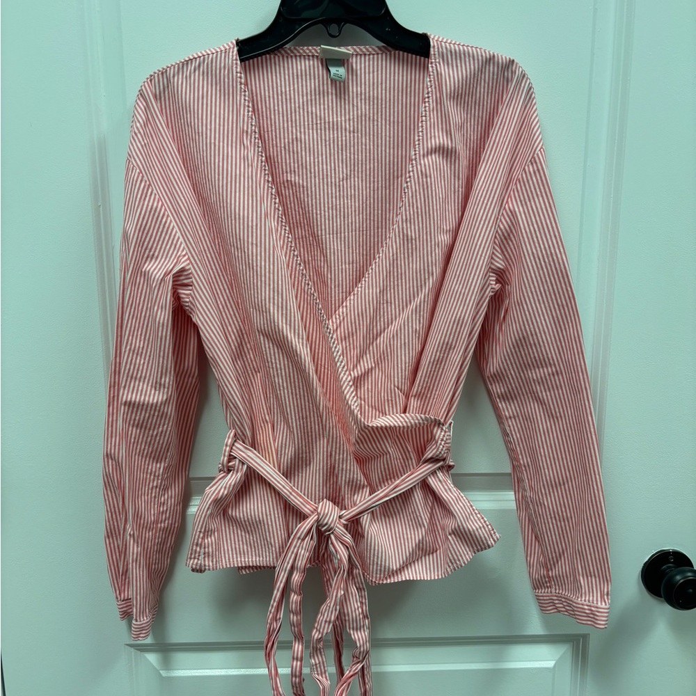 Who What Wear wrap bodice top with self-tie belt, Sz M